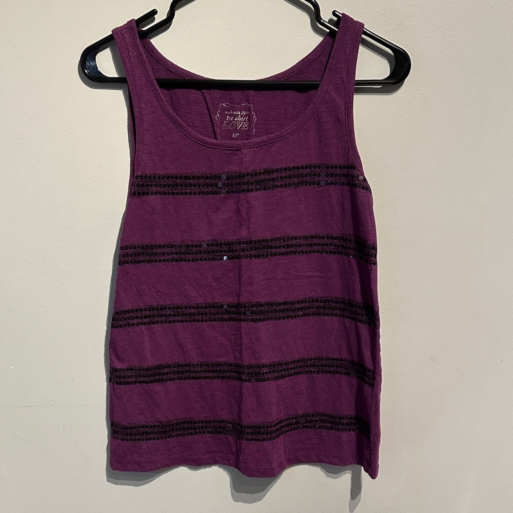 🌸Revolution Plum Tank Top with Ebony Stripes